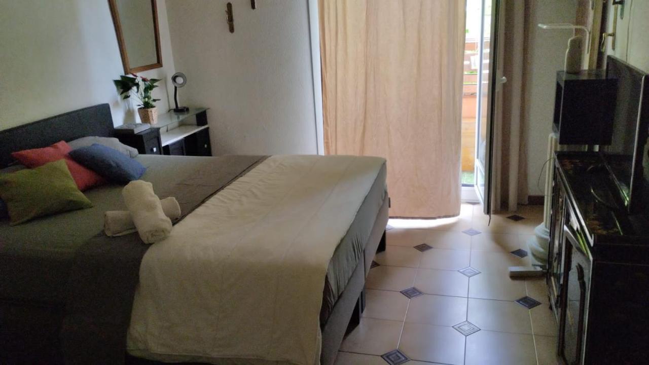 Apartmán Gaudi 51 Barcelona Exteriér fotografie