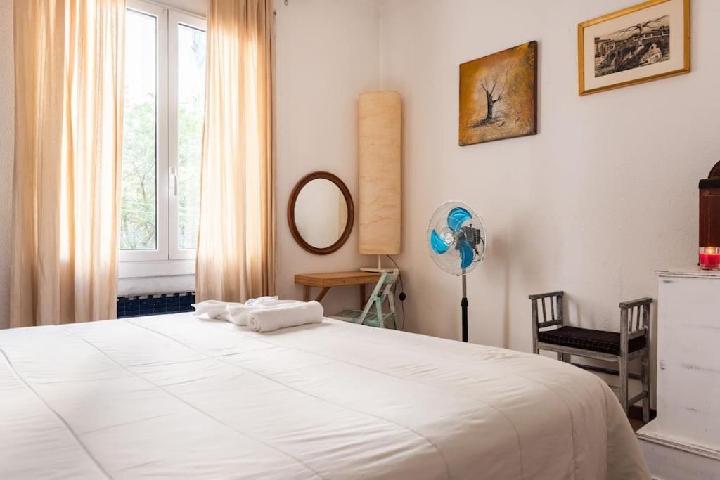 Apartmán Gaudi 51 Barcelona Exteriér fotografie