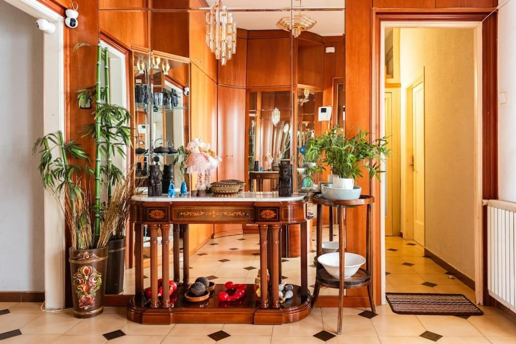 Apartmán Gaudi 51 Barcelona Exteriér fotografie